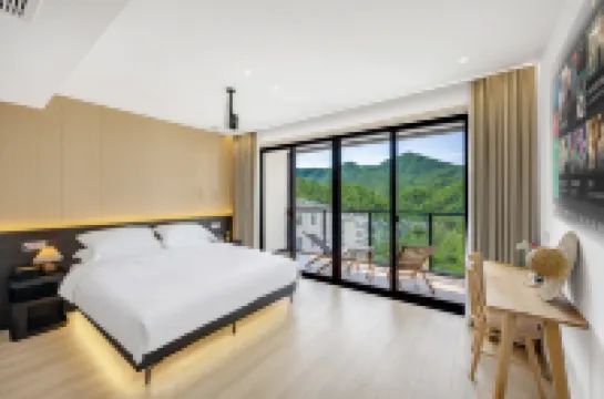 A pillow cloud · Pure oxygen in the cloud mountain top pool vacation beautiful stay