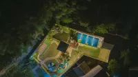 花築·致如民宿（桐廬開元森泊度假樂園·OMG心跳樂園店） - 私人泳池
