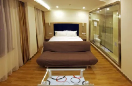 โรงแรมเทียนเหอ เอ็กซ์เพรส (ถนนคนเดินจงเจีย พระราชวังต้องห้าม เสิ่นหยาง)