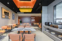 FF Designer Hotel(Zhengwu District Swan Lake Wanda Branch) - Airport Shuttle