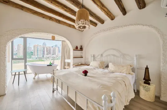 Yishi · onetime High-rise River View Homestay (Jiefangbei Area Hong Ya Dong)