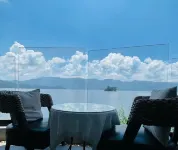 瀘沽湖兩棵樹湖景客棧
