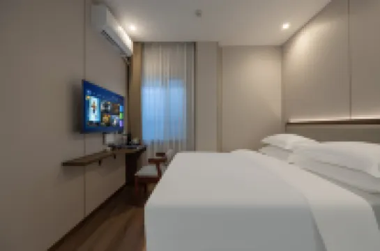 เซอร์วิสอพาร์ตเมนต์จูกวงซือเย่ (สถานีรถไฟใต้ดินทีหยูกวน)