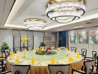 Celebrity City Hotel - breakfast