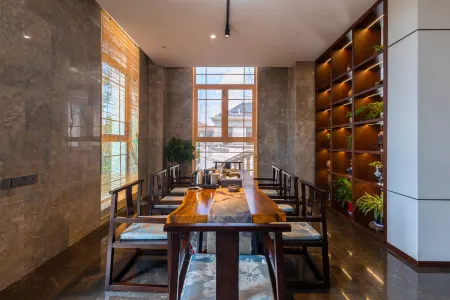 Fangdian`Hualin Yuezhao holidays Riverview hotel (Yangzhou) Отели рядом с достопримечательностью «Guazhou Gudu Scenic Area»