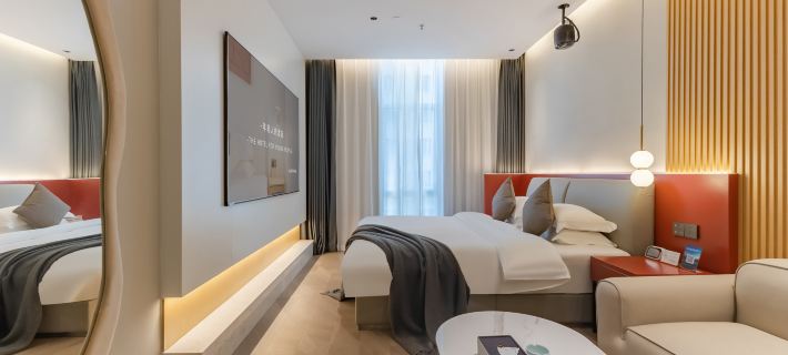 Lis Future Hotel (Huaining Dechen Times Square) Hotel di Huaining