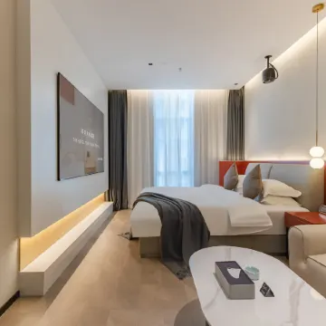 Lis Future Hotel (Huaining Dechen Times Square)