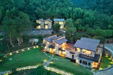 Yunye Youfeng · Micro Resort Village Homestay Отели рядом с достопримечательностью «Daweishan National Forest Park»