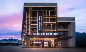 Marriott Carlton Hotel (Olympic Center Hotel)