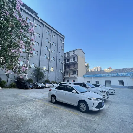 City Comfort Inn Hotel (Xianning Wenquan Road Walmart Plaza)