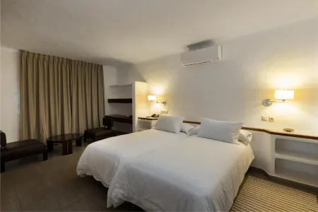 Kabila Hotel & Spa Отели рядом с достопримечательностью «Eden Plage»