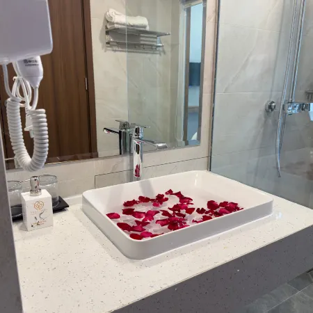 Villa Oasis Отели рядом с достопримечательностью «Ват Сенсоухарам»