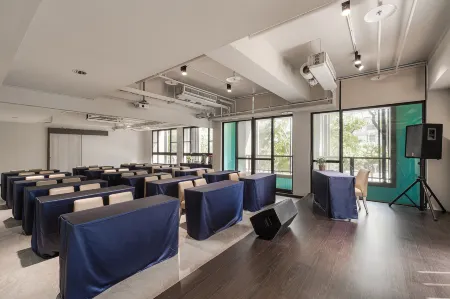 Hotel YAM LAGOM Отели рядом с достопримечательностью «Qijin Shell Museum»