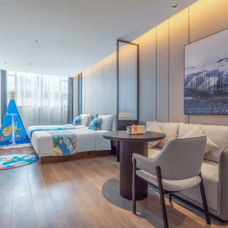 Atour Hotel Dongguan Dongcheng 33 Town