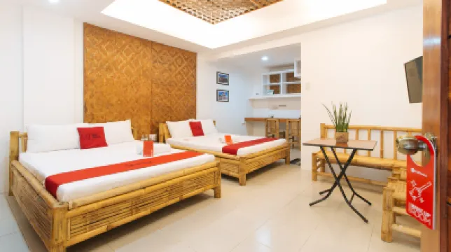 RedDoorz @ DBuilders Rooms Ph1 Taguig Hotels near Heritage Memorial Park Taguig City