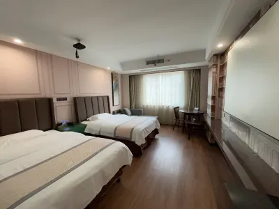 GeMei Hotel (Anqing Qianshan County Hospital Store)