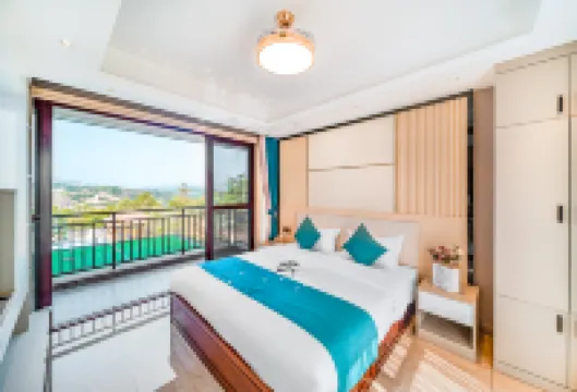 Fogangle Valley Phoenix Hot Spring Slide Pool Villa