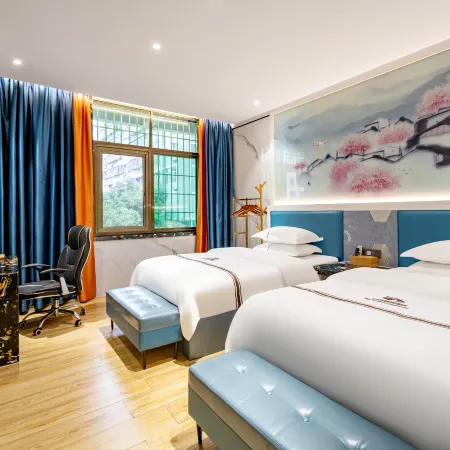 Baiyun Business Hotel (Jianye Railway Station)