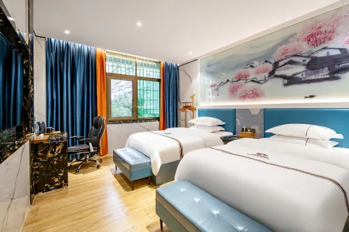 Baiyun Business Hotel (Jianye Railway Station)