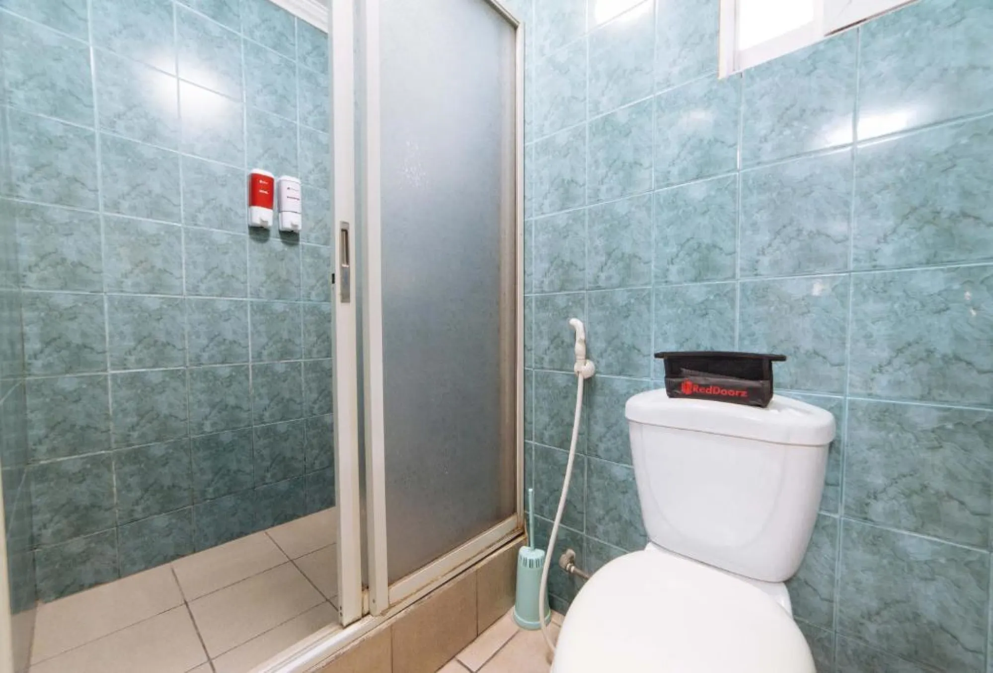 RedDoorz @ Clarkview 21st Street Angeles City Kamar Photos