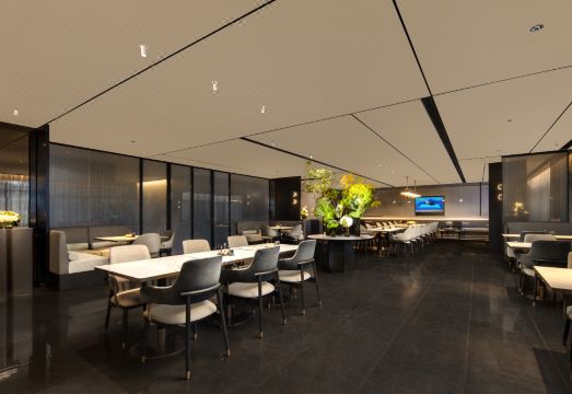 3. 상하이 바오산 ..