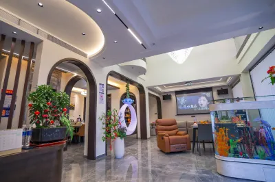 千島湖鎮舒曼·居里Life輕奢設計民宿（千島湖啤酒小鎮店） 鄰近黃山尖-觀光平台的酒店