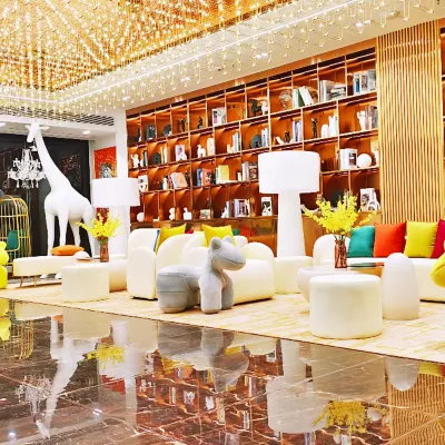 Century Sakura Hotel (Luoding Shiniushan Forest Park Branch) Hotels near China Skydivers