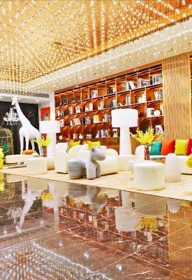 Century Sakura Hotel (Luoding Shiniushan Forest Park Branch)