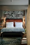 The One Alma Paris Hotels in Paris