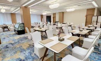 Golden Lun Hotel