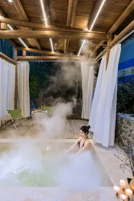 安吉隱嶺居・180° 森系溪畔・賞雪泡湯度假親子美宿 （浙北大峽谷店） 鄰近浙北大峽谷的酒店