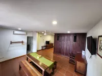 Uptown Eco Hotel