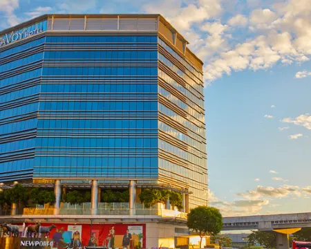Savoy Hotel Manila near Airport NAIA Terminal 3 MNL  โรงแรมในปาไซ