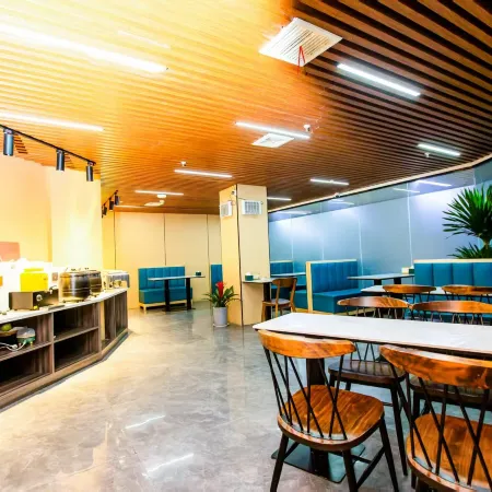 Urban Garden Hotel (Jinxiang Suandu Shopping Plaza Jincheng Road)