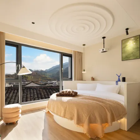 Shanshuge · Natural Art Boutique Hotel (Huangling Scenic Area Branch）