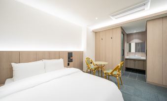 Hound Hotel DaeGu