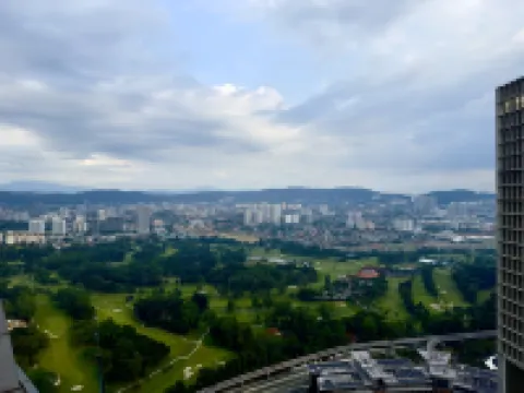 The Manor Suites KLCC by Moonway