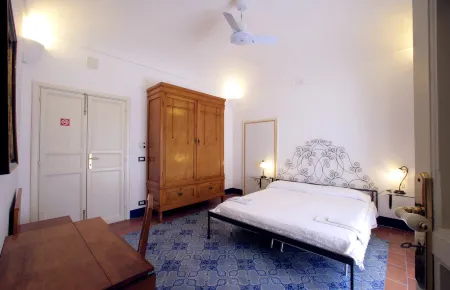 Novecento Отели в г. Paceco