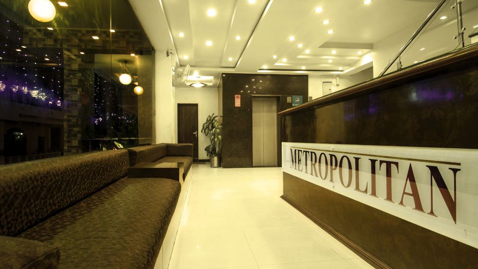 Hotel Metropolitan Near Sindhi Camp