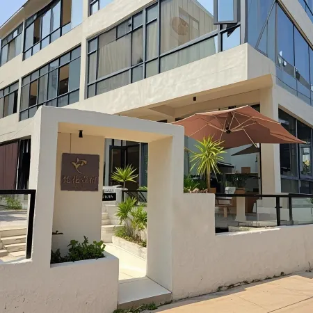 Yihai Homestay (Weizhou Island Wucaitan Branch)