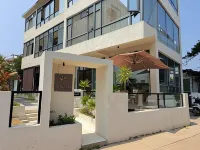 Yihai Homestay (Weizhou Island Wucaitan Branch)