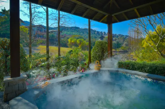 Country Garden Holiday Hot Spring Hotel