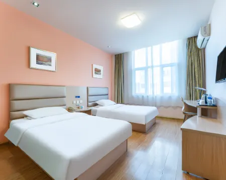 グレースインホテル(ケン城バスターミナル黃河路) ケン城のホテル