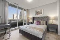 Modern Lillian St Apartments by Globalstay