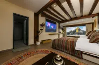 Shangri-La Scenic View · Mantu Resort Chinese Inn (Dafosi Prayer Wheel)