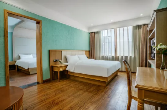 Mengzi Hailun City Garden Hotel (Nanhu Park New World Pedestrian Street)
