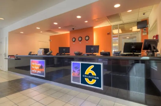Studio 6 Suites Las Vegas, NV - Tropicana Hotels near تي-موبايل أرينا