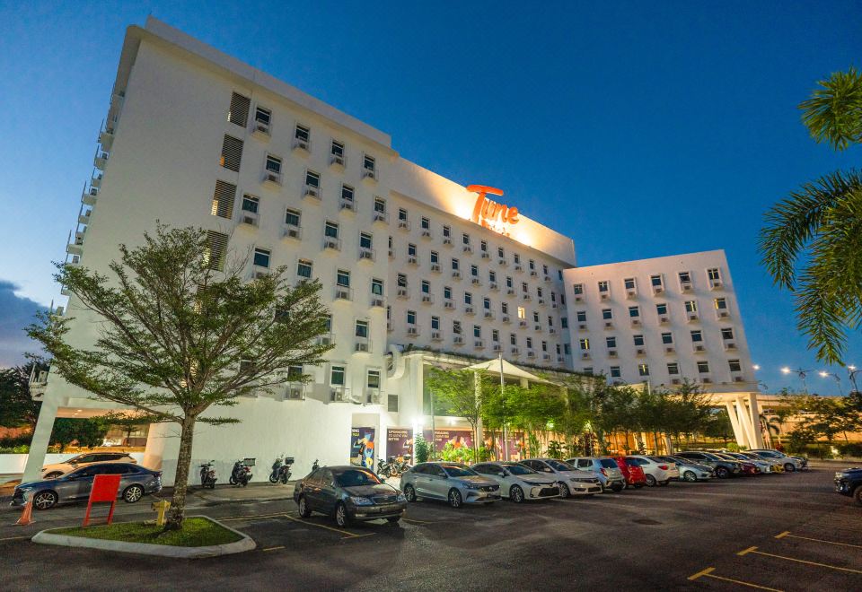 조호바루 라마다 스위트 호텔