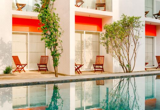 호텔 J 우나와투나