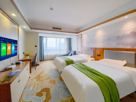 Yunlan Hotel (Guilin North Railway Station) Отели в г. Линчуань